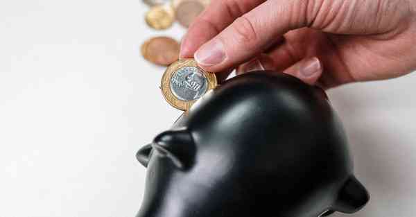 冬天美女_冬天美女早上好问候图