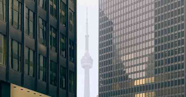 丧mv拍摄_丧母男孩独自照顾瘫痪父亲