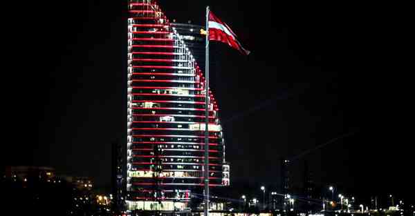 青春拍摄mv_芹菜配什么榨汁减肥